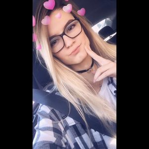 Meet your Posher, Alyssa